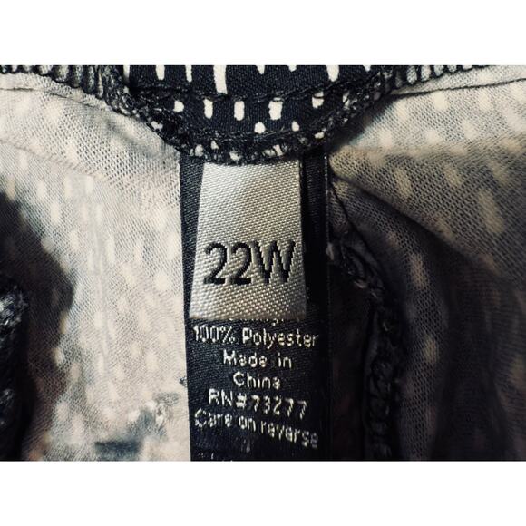 APT.9 Plus Size 22W Black & White Patterned Stretch Capri Pants – Pull-On Style - Picture 3 of 8